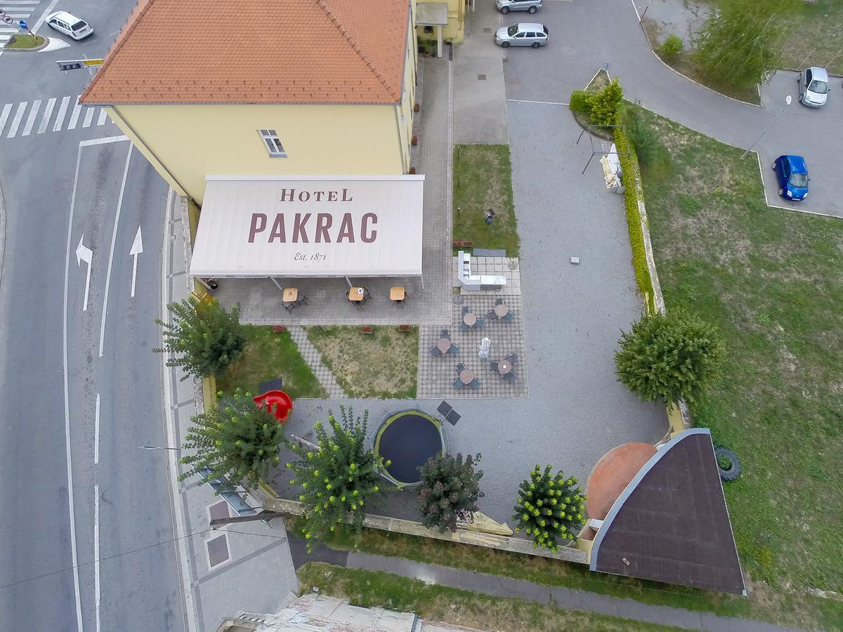 Hotel Pakrac Exterior photo